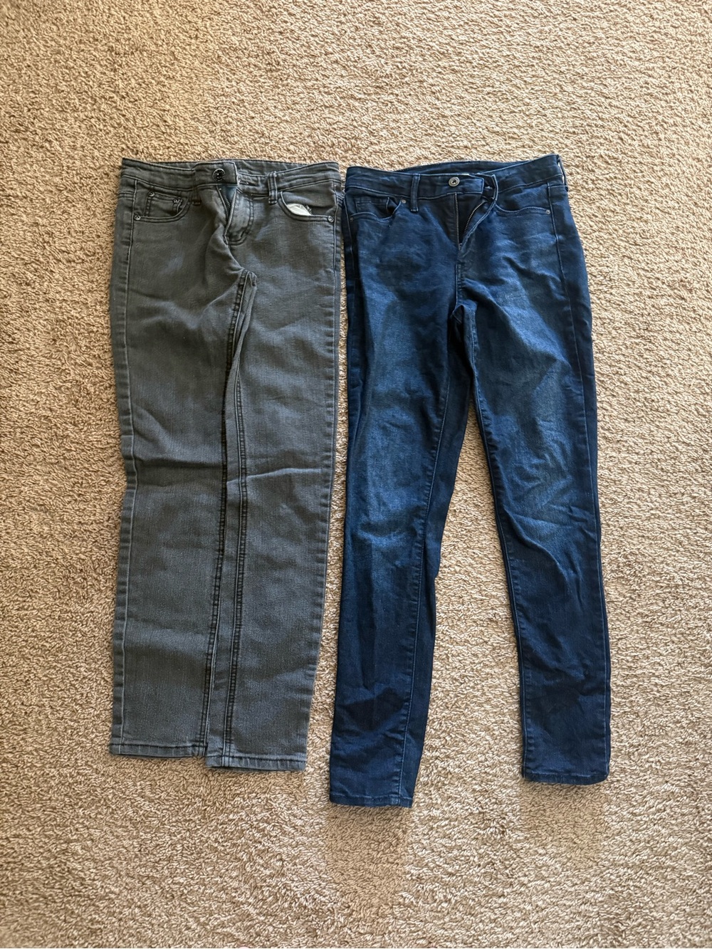 Women’s Slim Stretch Jeans in Blue and Gray